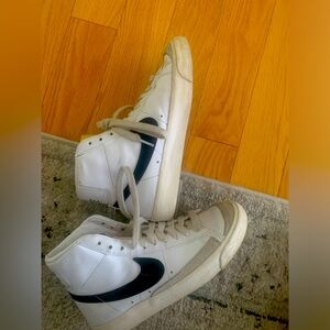 Nike blazers size 8